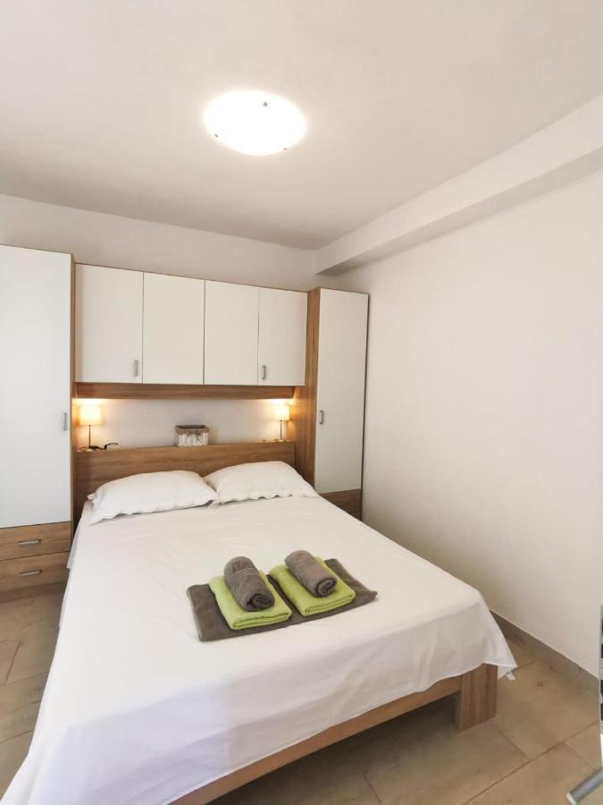 Apartments By The Sea Mimice, Omis - 14230 Exterior photo
